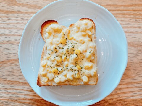 簡単！パン屋さんのマヨコーンパン